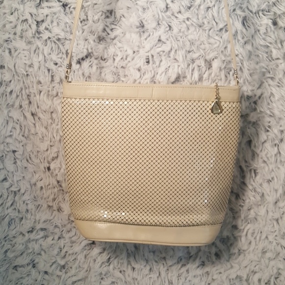 Whiting and Davis Cream leather and mesh bag. - Picture 1 of 8